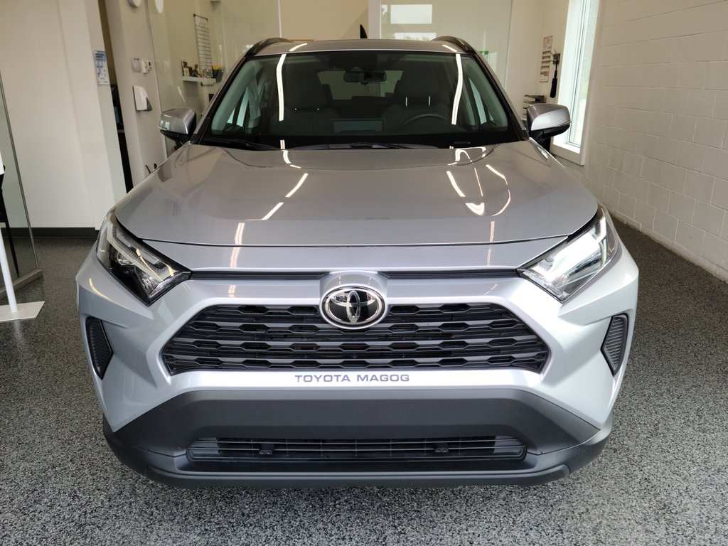 RAV4 XLE AWD, TOIT, MAGS, 2023 à Magog, Québec - 6 - w1024h768px