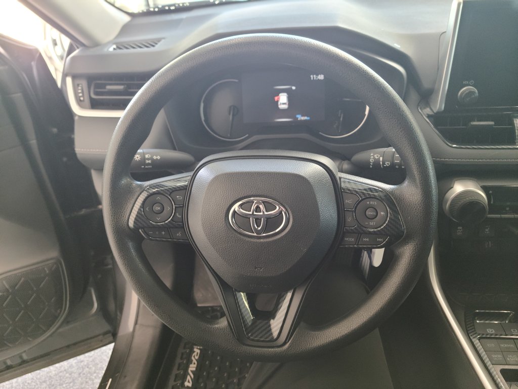 2023  RAV4 LE AWD, A/C, in Magog, Quebec - 15 - w1024h768px