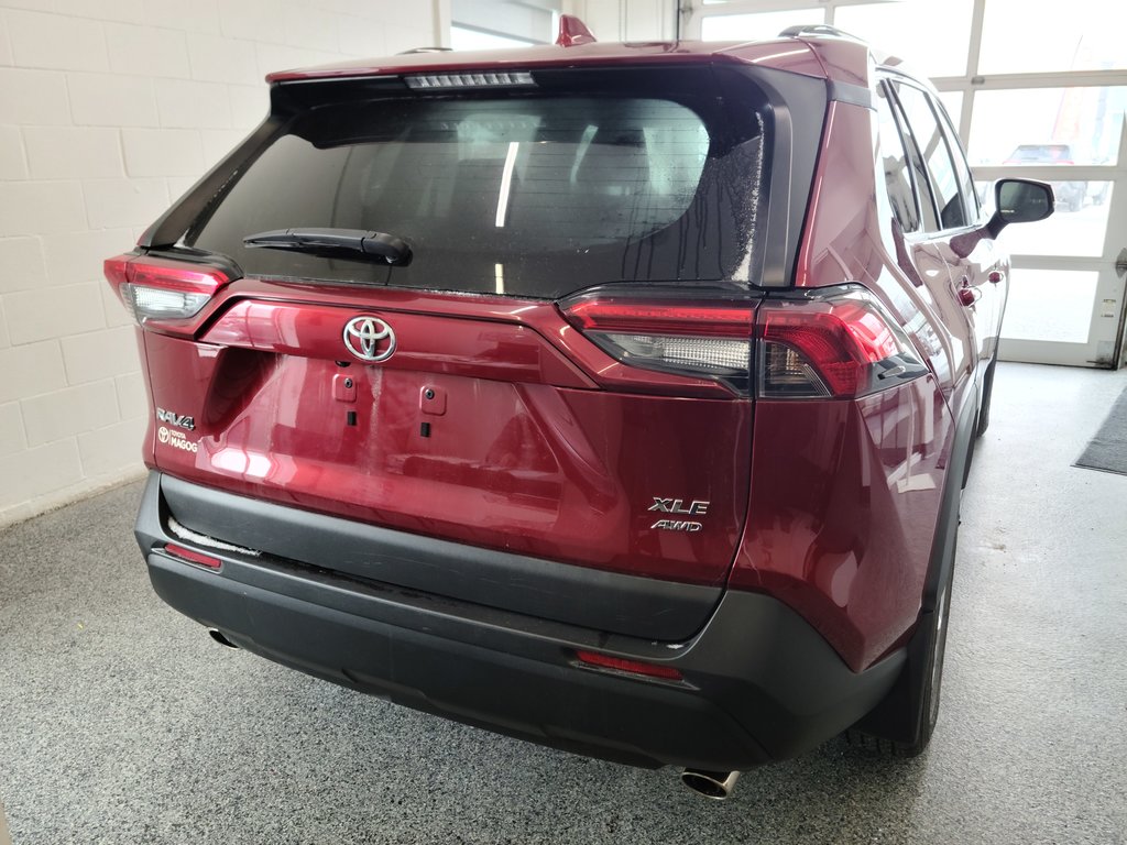 2023 Toyota RAV4 *************XLE AWD, TOIT, MAGS, in Magog, Quebec - 4 - w1024h768px