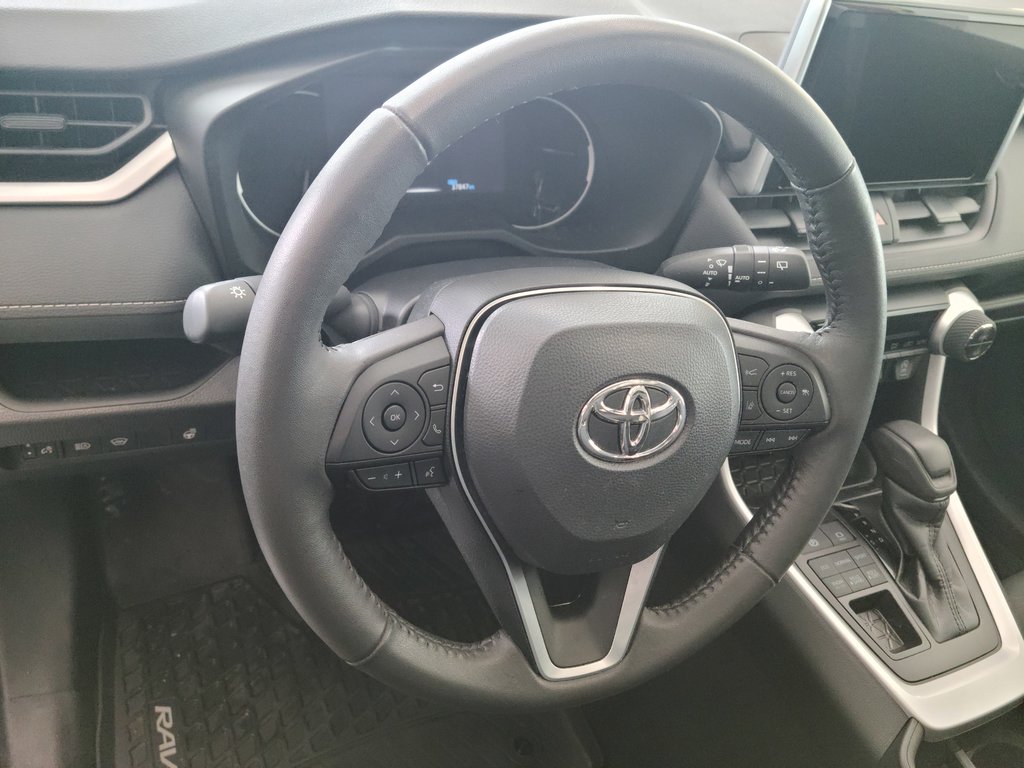 2023 Toyota RAV4 *************XLE AWD, TOIT, MAGS, in Magog, Quebec - 13 - w1024h768px