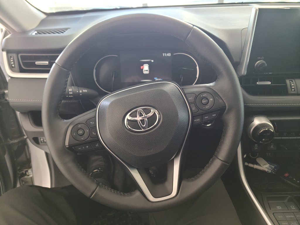 2024  RAV4 XLE PREMIUM AWD, in Magog, Quebec - 14 - w1024h768px