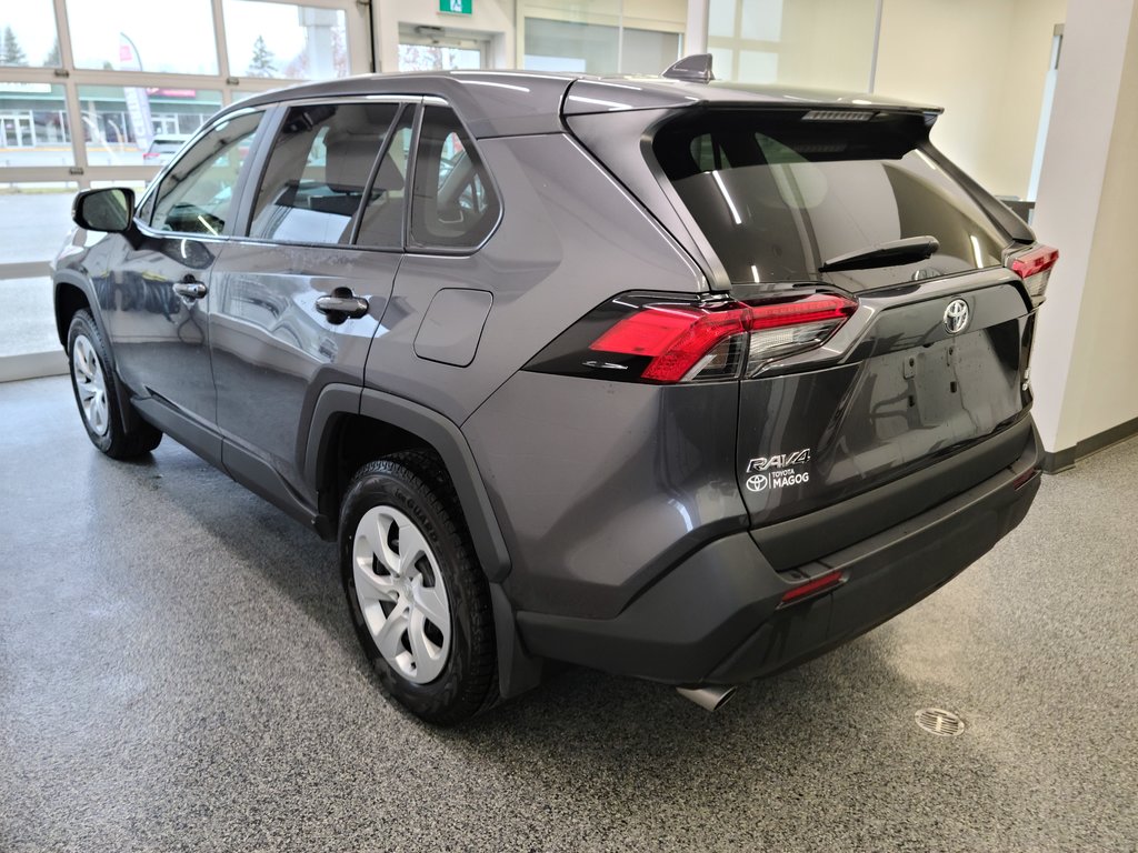 RAV4 LE AWD 2024 à Magog, Québec - 5 - w1024h768px