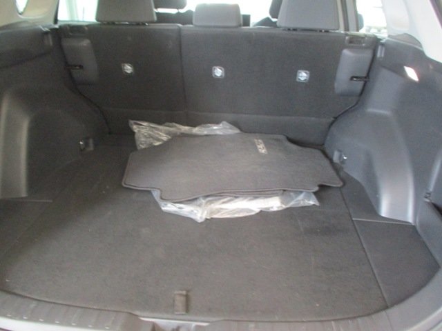 Toyota RAV4 LE 2024 à Magog, Québec - 8 - w1024h768px