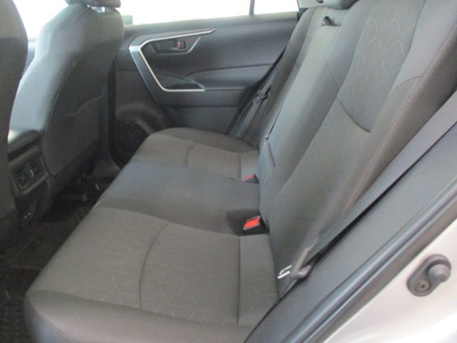 Toyota RAV4 LE 2024 à Magog, Québec - 7 - w1024h768px