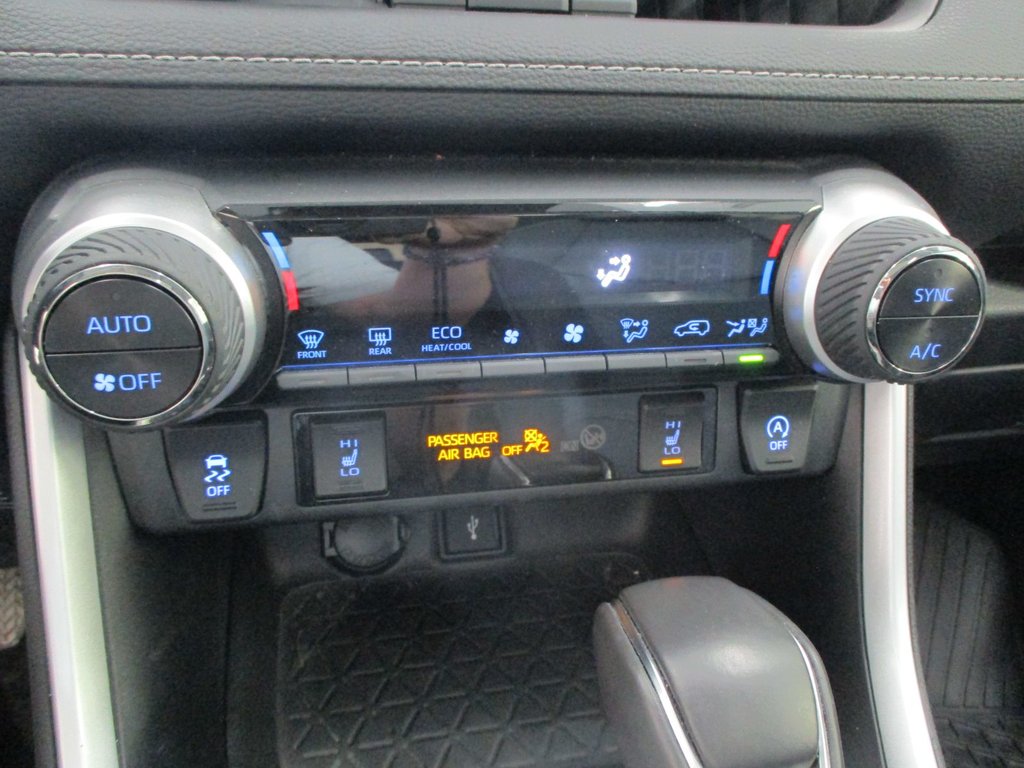 2024 Toyota RAV4 XLE in Magog, Quebec - 18 - w1024h768px