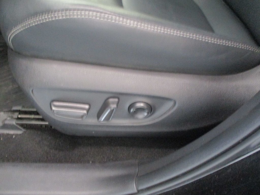 2024 Toyota RAV4 XLE in Magog, Quebec - 11 - w1024h768px