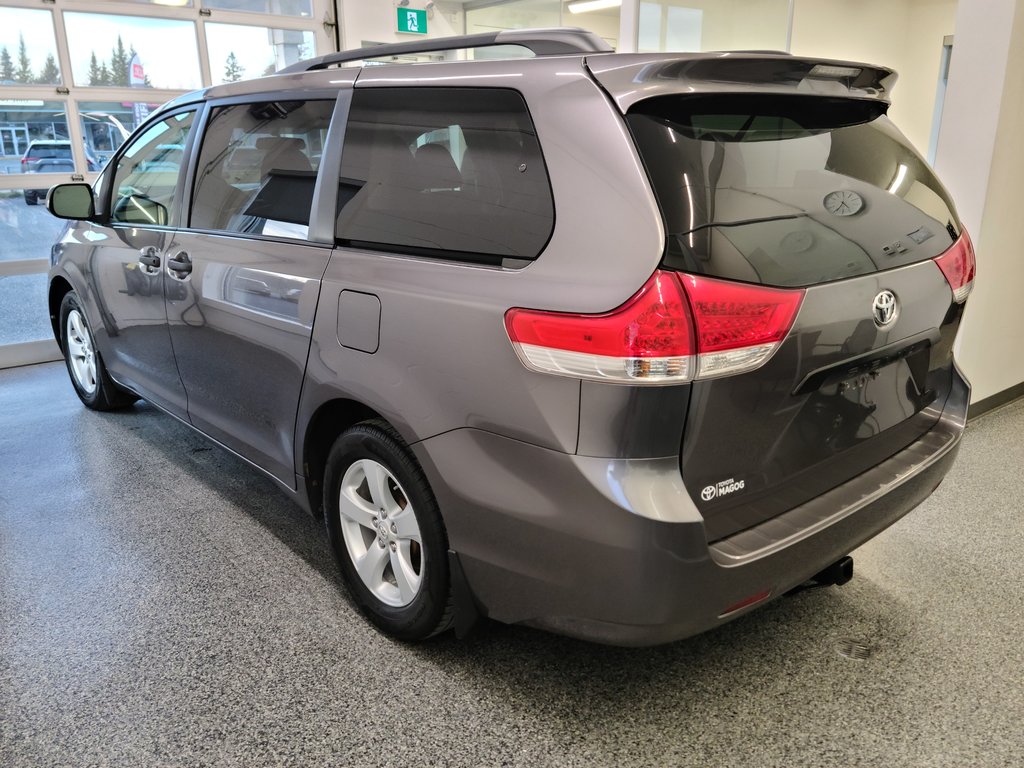 2011  Sienna CE  7 PASSAGER in Magog, Quebec - 5 - w1024h768px