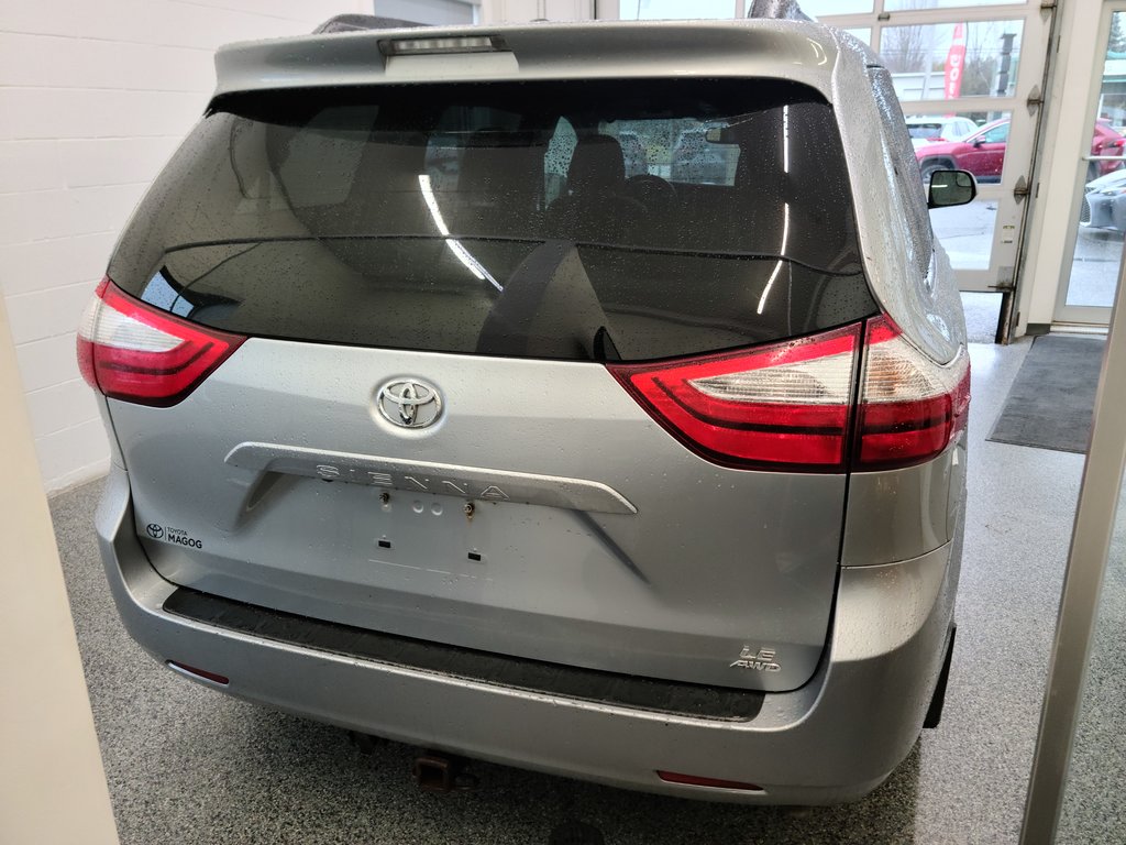 2017  Sienna LE AWD in Magog, Quebec - 3 - w1024h768px