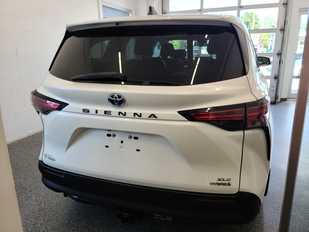 2021  Sienna Hybrid XLE 8-PASS, GARANTIE JUSQU EN 2026, in Magog, Quebec - 3 - w1024h768px