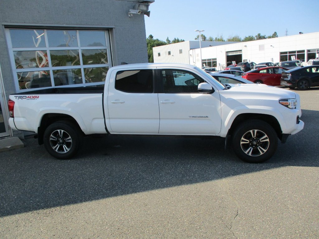 Toyota Tacoma TRD SPORT 4X4, 2017 à Magog, Québec - 3 - w1024h768px