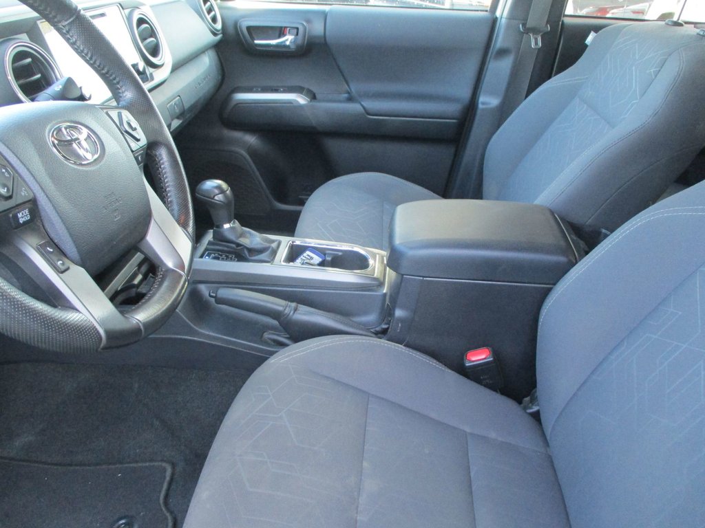 Toyota Tacoma TRD SPORT 4X4, 2017 à Magog, Québec - 13 - w1024h768px