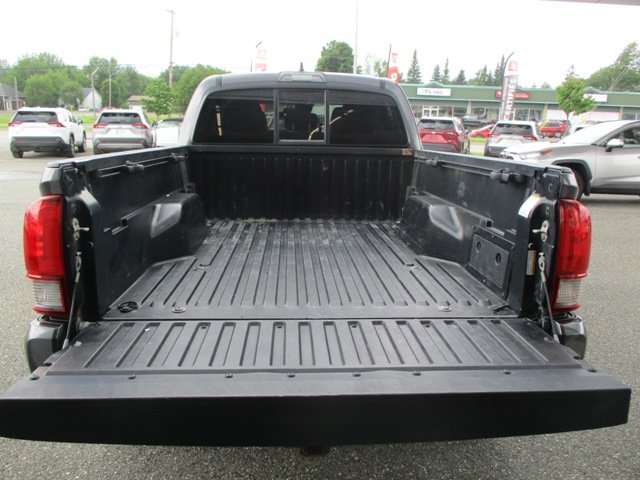 Tacoma SR5 DOUBLE CAB, 4X4 2022 à Magog, Québec - 6 - w1024h768px