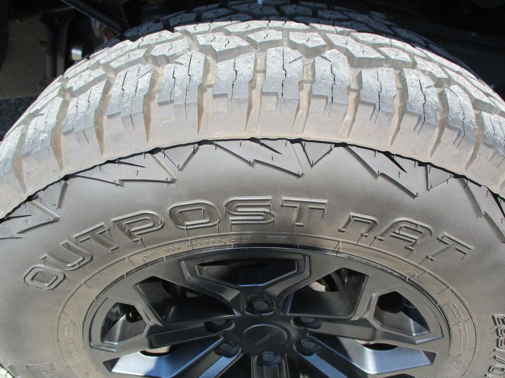 Toyota Tacoma  2024 à Magog, Québec - 8 - w1024h768px