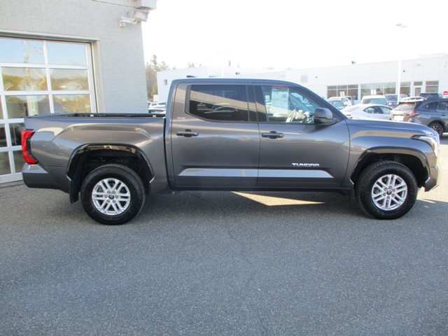 2022  Tundra SR5 CREWMAX 4X4, in Magog, Quebec - 5 - w1024h768px