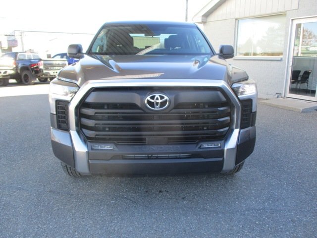 2022  Tundra SR5 CREWMAX 4X4, in Magog, Quebec - 7 - w1024h768px