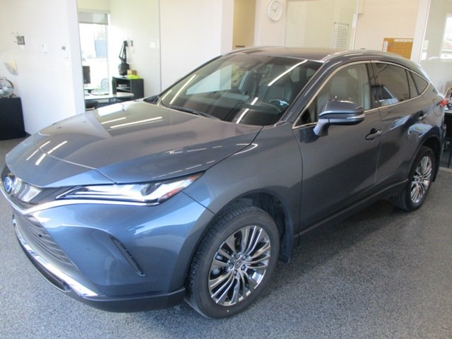 2024 Toyota Venza XLE AWD in Magog, Quebec - 6 - w1024h768px