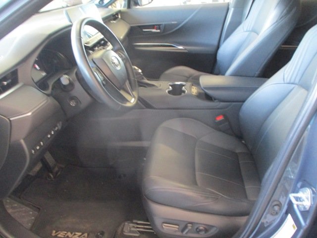 2024 Toyota Venza XLE AWD in Magog, Quebec - 10 - w1024h768px