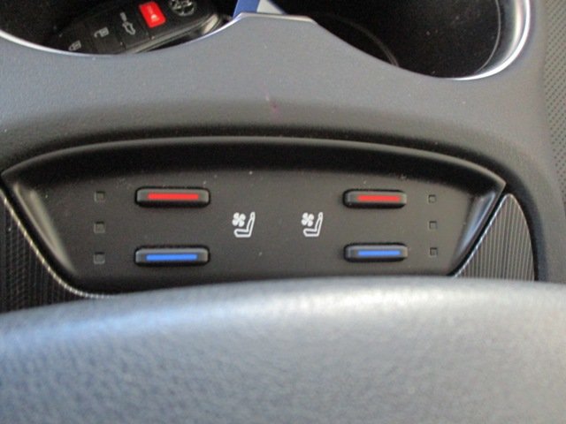 2024 Toyota Venza XLE AWD in Magog, Quebec - 13 - w1024h768px