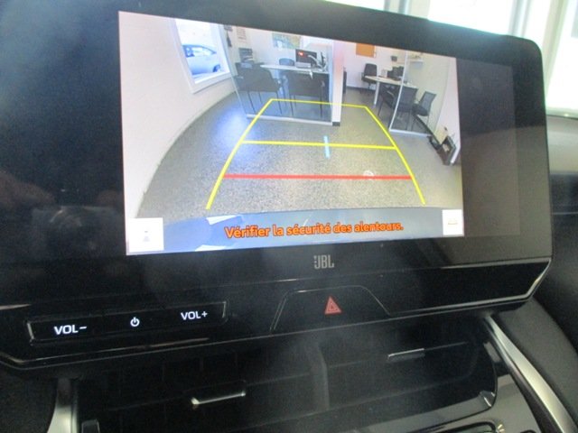 2024 Toyota Venza XLE AWD in Magog, Quebec - 16 - w1024h768px