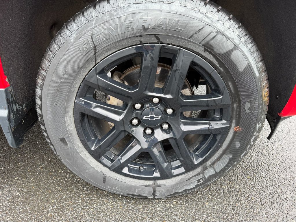 2023 Chevrolet Silverado 1500 Custom in Grand Falls, New Brunswick - 10 - w1024h768px