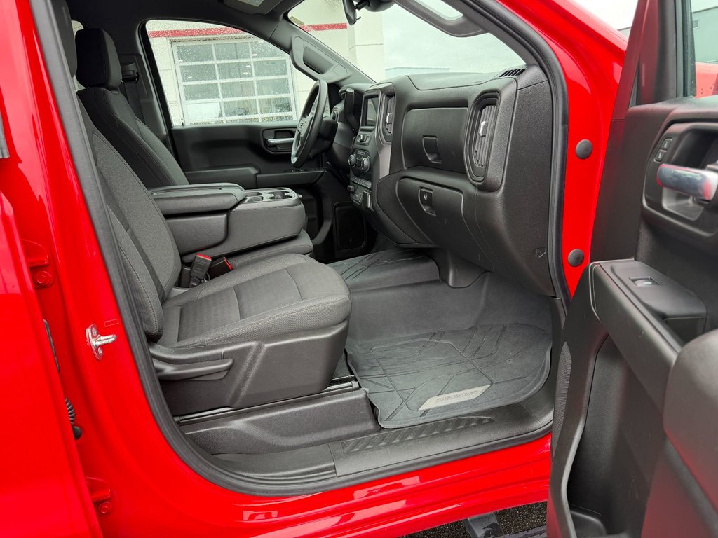 2023 Chevrolet Silverado 1500 Custom in Grand Falls, New Brunswick - 11 - w1024h768px