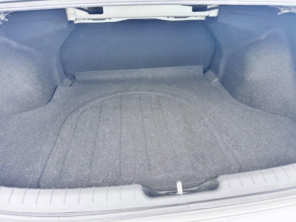 2023 Hyundai Elantra Essential in Grand Falls, New Brunswick - 13 - w1024h768px