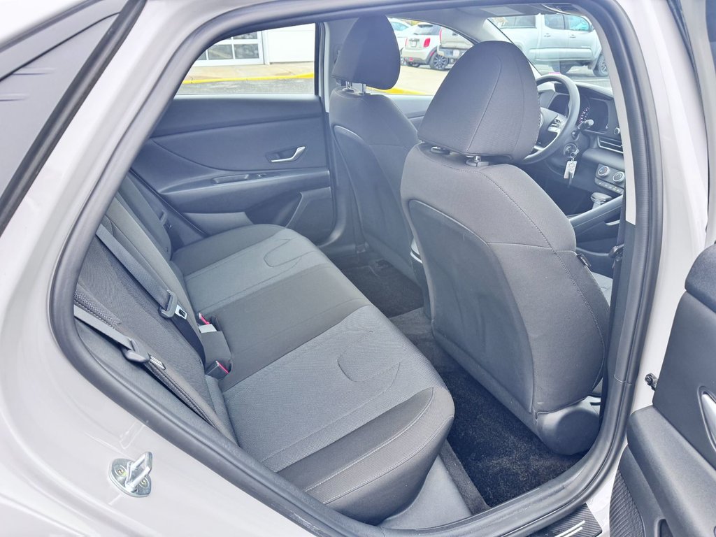 2023 Hyundai Elantra Essential in Grand Falls, New Brunswick - 11 - w1024h768px