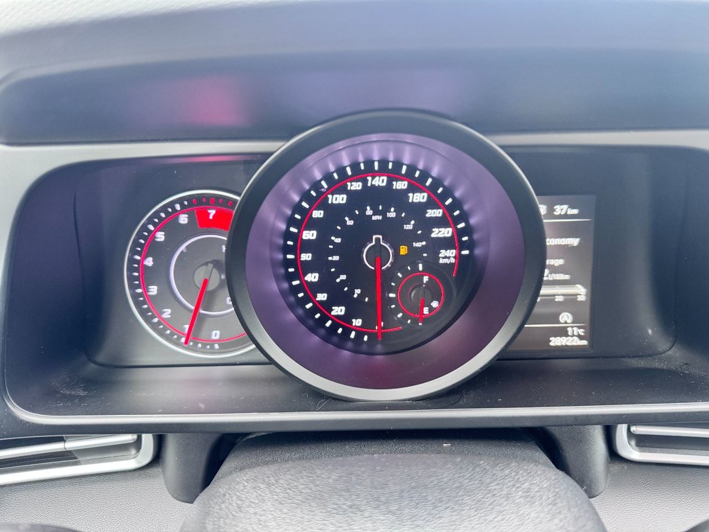 2023 Hyundai Elantra Essential in Grand Falls, New Brunswick - 18 - w1024h768px