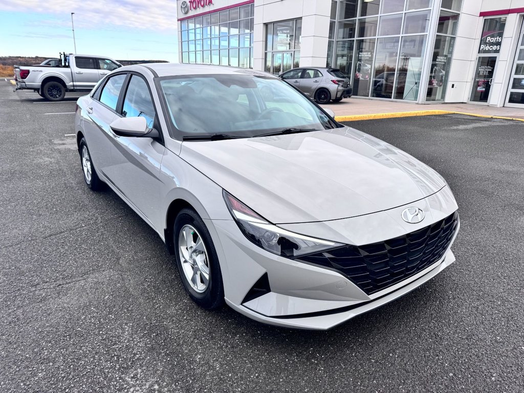 2023 Hyundai Elantra Essential in Grand Falls, New Brunswick - 9 - w1024h768px