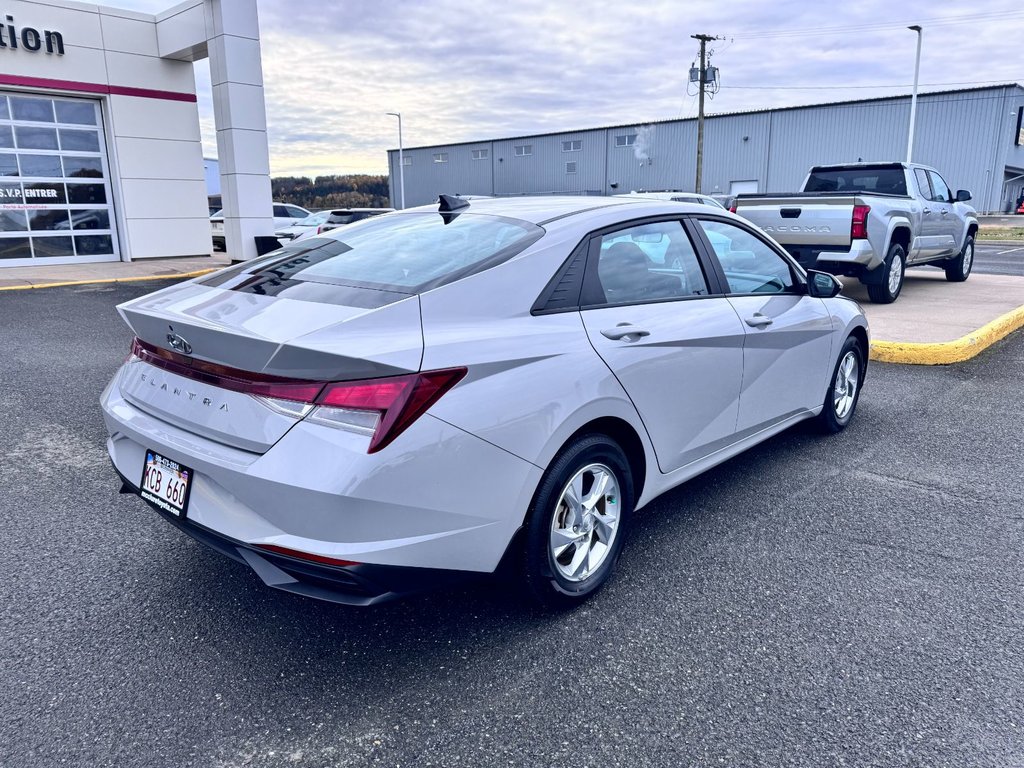 2023 Hyundai Elantra Essential in Grand Falls, New Brunswick - 3 - w1024h768px