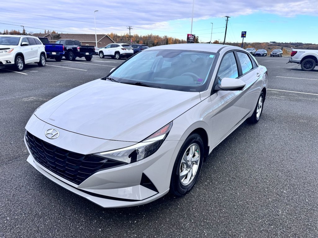 2023 Hyundai Elantra Essential in Grand Falls, New Brunswick - 7 - w1024h768px