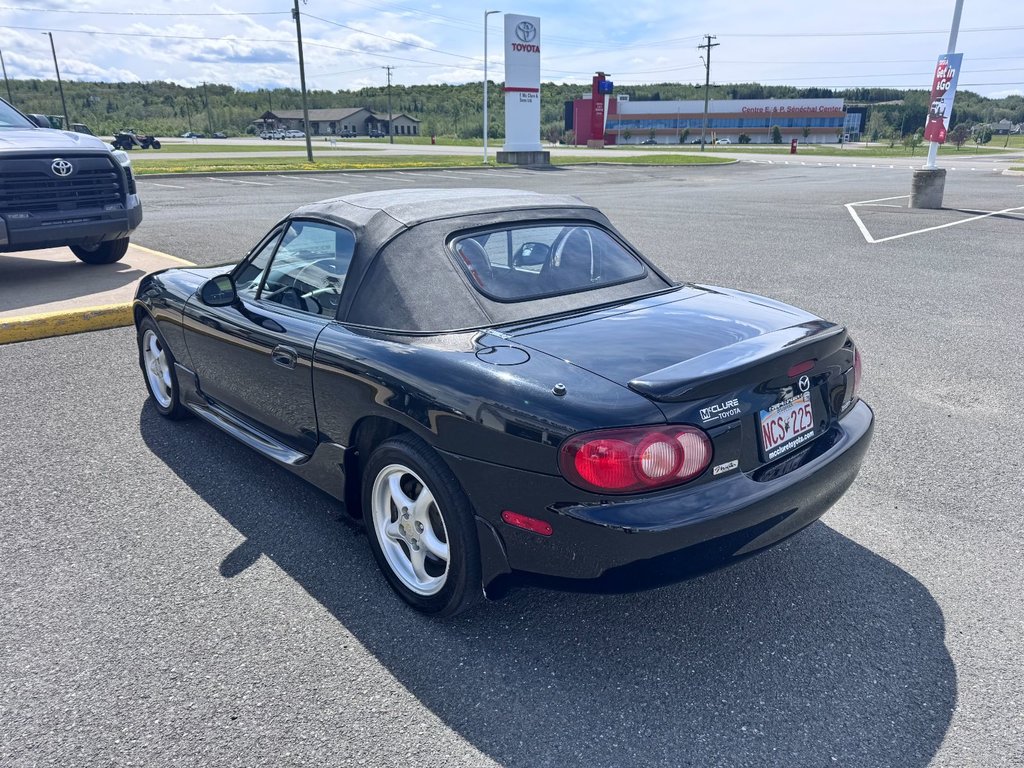Mazda MX-5 Miata  2003 à Grand-Sault, Nouveau-Brunswick - 5 - w1024h768px