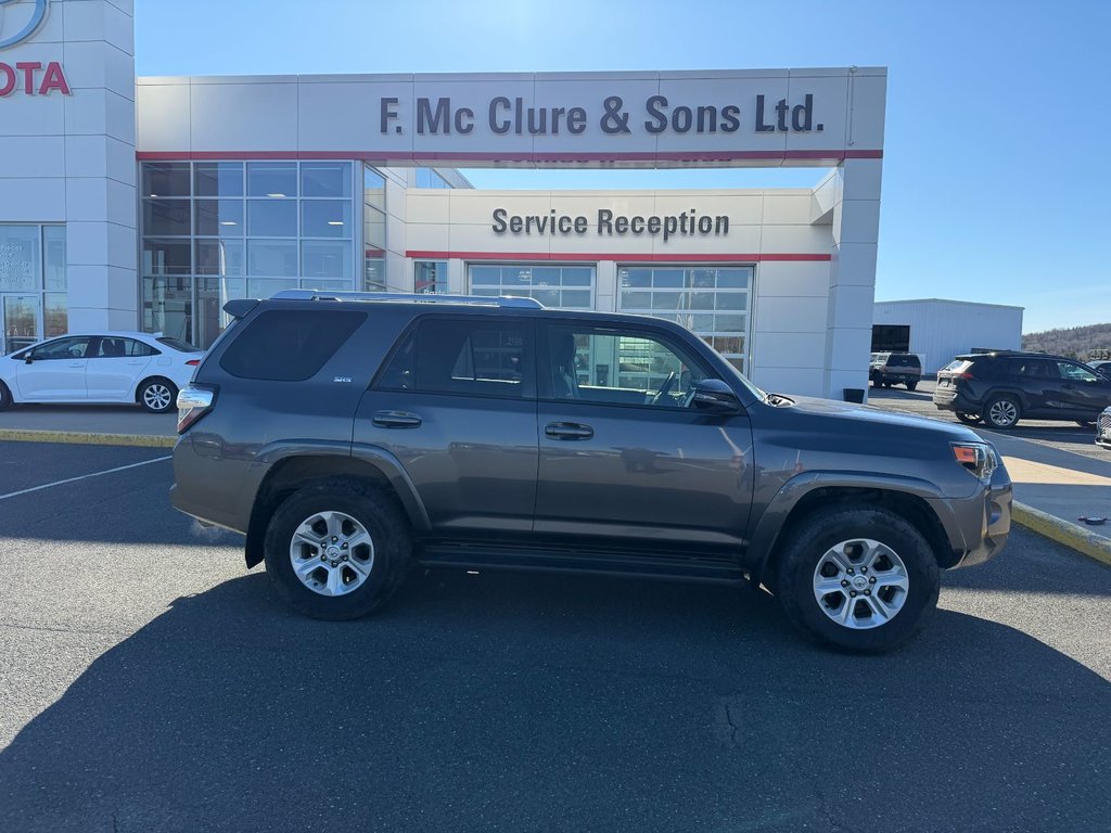 Toyota 4Runner SR5 2018 à Grand-Sault, Nouveau-Brunswick - 2 - w1024h768px