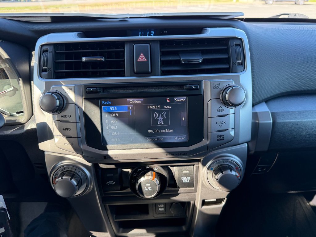 Toyota 4Runner SR5 2018 à Grand-Sault, Nouveau-Brunswick - 15 - w1024h768px