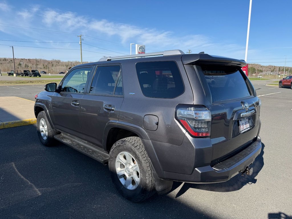 Toyota 4Runner SR5 2018 à Grand-Sault, Nouveau-Brunswick - 5 - w1024h768px