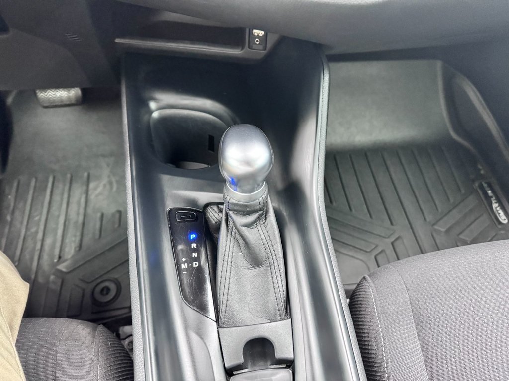 2018 Toyota C-HR XLE in Grand Falls, New Brunswick - 18 - w1024h768px