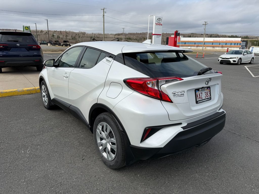 Toyota C-HR LE 2022 à Grand-Sault, Nouveau-Brunswick - 5 - w1024h768px