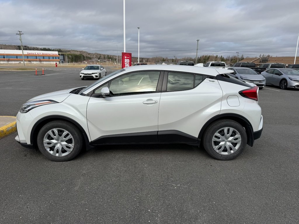 Toyota C-HR LE 2022 à Grand-Sault, Nouveau-Brunswick - 6 - w1024h768px