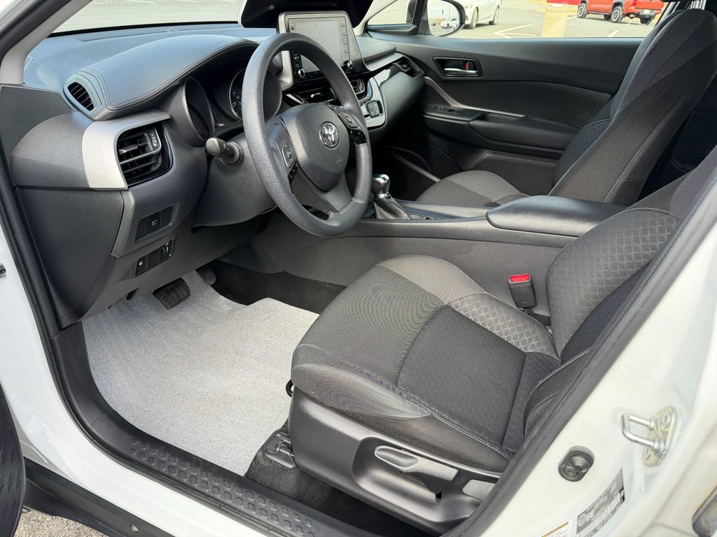 Toyota C-HR LE 2022 à Grand-Sault, Nouveau-Brunswick - 14 - w1024h768px