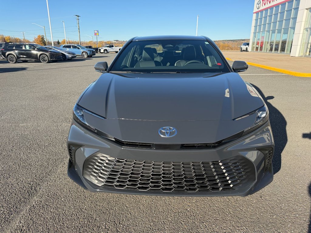 Toyota Camry Hybrid SE 2026 à Grand-Sault, Nouveau-Brunswick - 8 - w1024h768px