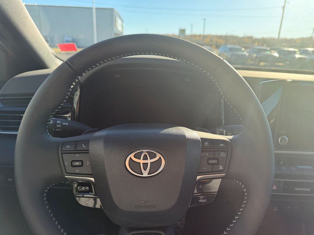Toyota Camry Hybrid SE 2026 à Grand-Sault, Nouveau-Brunswick - 15 - w1024h768px