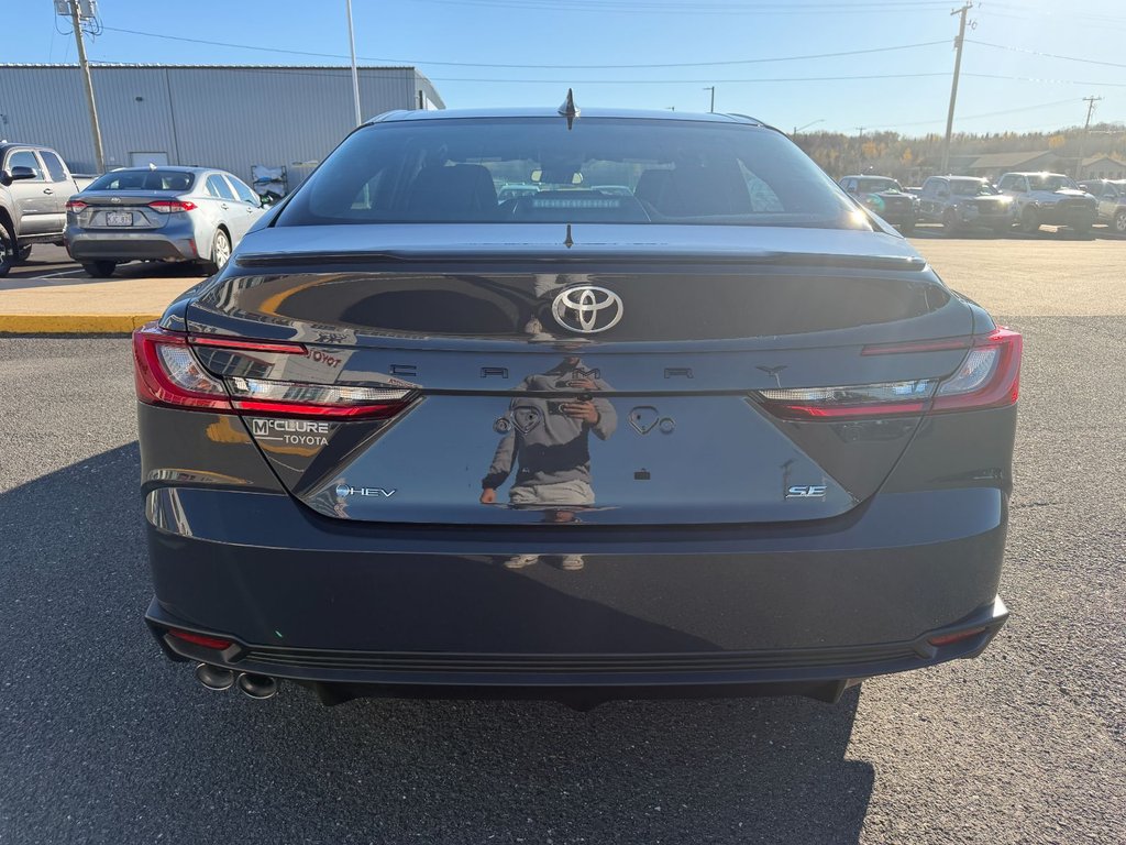 Toyota Camry Hybrid SE 2026 à Grand-Sault, Nouveau-Brunswick - 4 - w1024h768px
