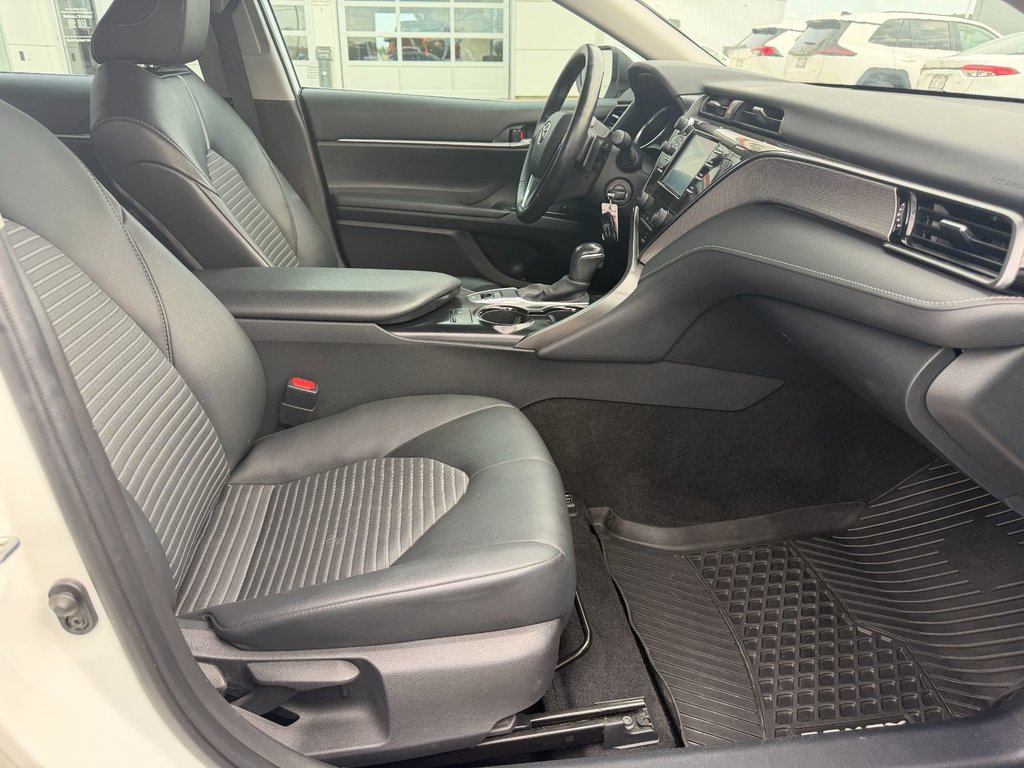 2020 Toyota Camry SE in Grand Falls, New Brunswick - 10 - w1024h768px