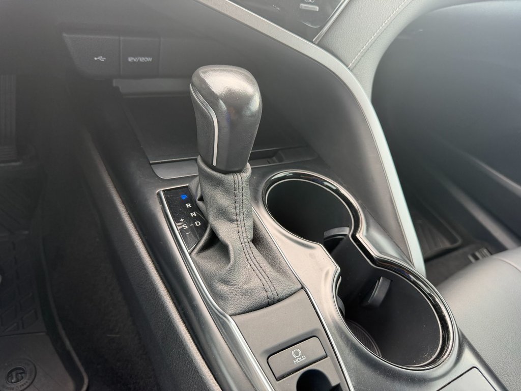 2020 Toyota Camry SE in Grand Falls, New Brunswick - 17 - w1024h768px