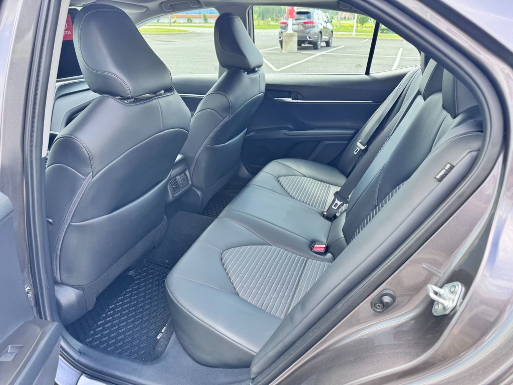 Toyota Camry SE UPGRADE AWD 2023 à Grand-Sault, Nouveau-Brunswick - 12 - w1024h768px