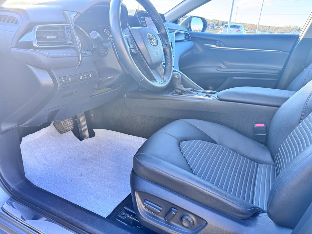 Toyota Camry SE AWD 2023 à Grand-Sault, Nouveau-Brunswick - 13 - w1024h768px