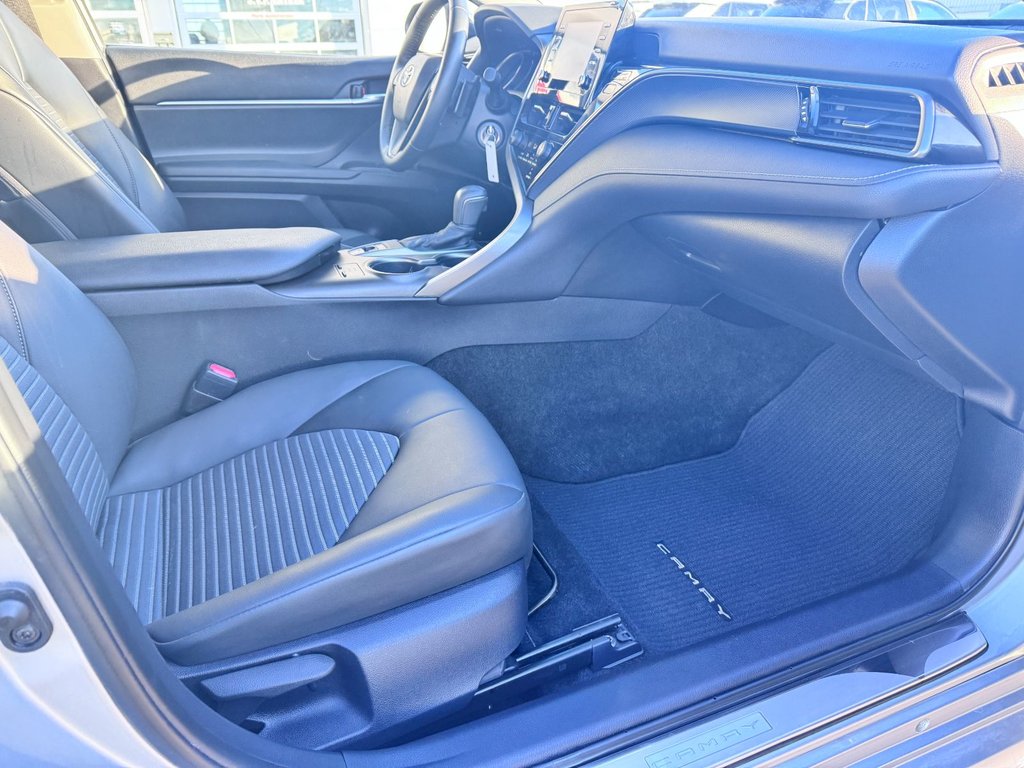 Toyota Camry SE AWD 2023 à Grand-Sault, Nouveau-Brunswick - 10 - w1024h768px