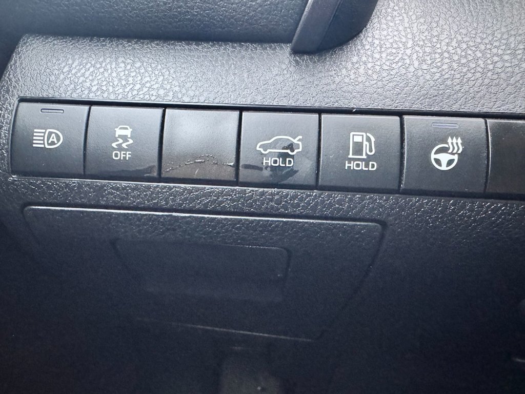 Toyota Camry SE 2023 à Grand-Sault, Nouveau-Brunswick - 15 - w1024h768px