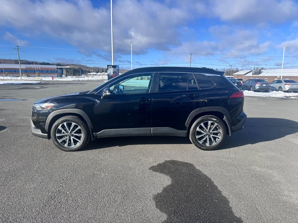 2023 Toyota Corolla Cross XLE in Grand Falls, New Brunswick - 6 - w1024h768px
