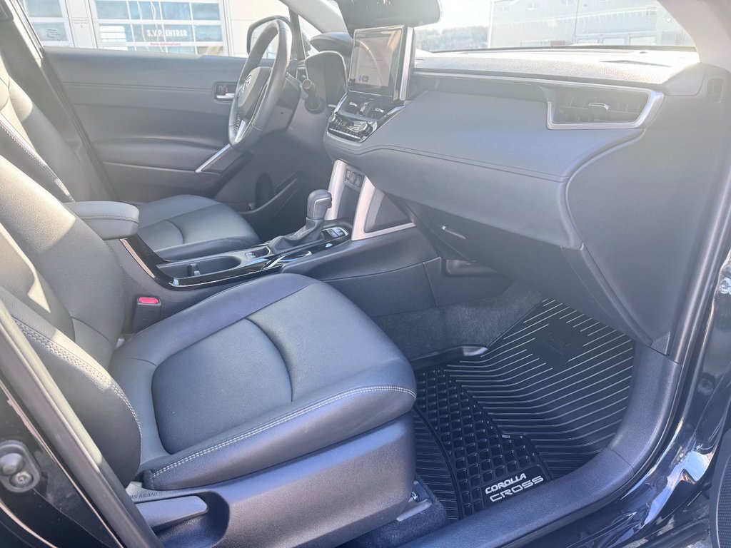 2023 Toyota Corolla Cross XLE in Grand Falls, New Brunswick - 10 - w1024h768px
